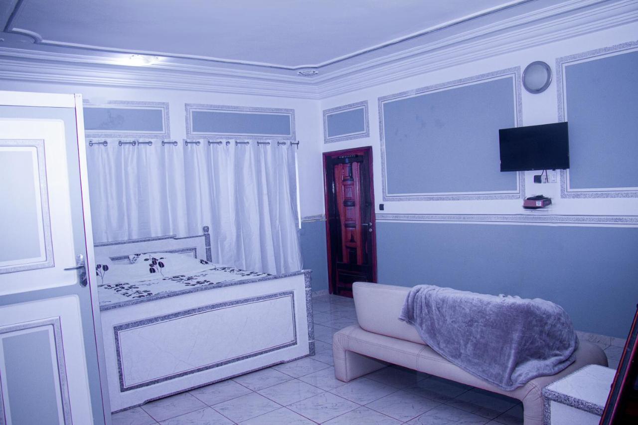 Hotel Amazone Cotonou Exterior foto